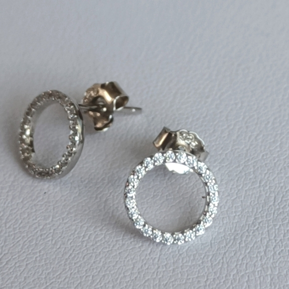 Jewelry - Real 925 silver earrings stamped circle design with round zirconia stones